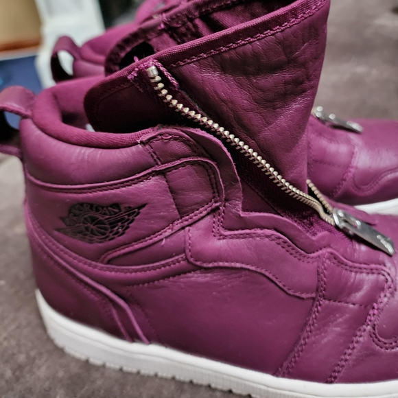 Nike Air Jordan - Picture 1 of 4